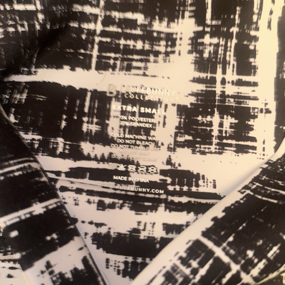 Limitless Legacy Legging - Picture 3 of 5